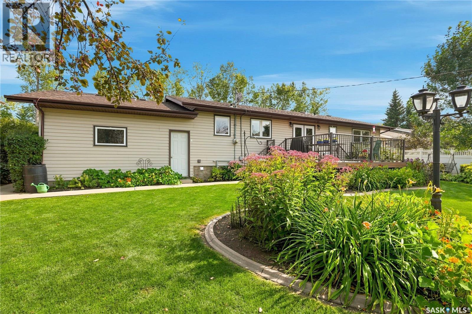 404 9Th Avenue, Rosthern, SK