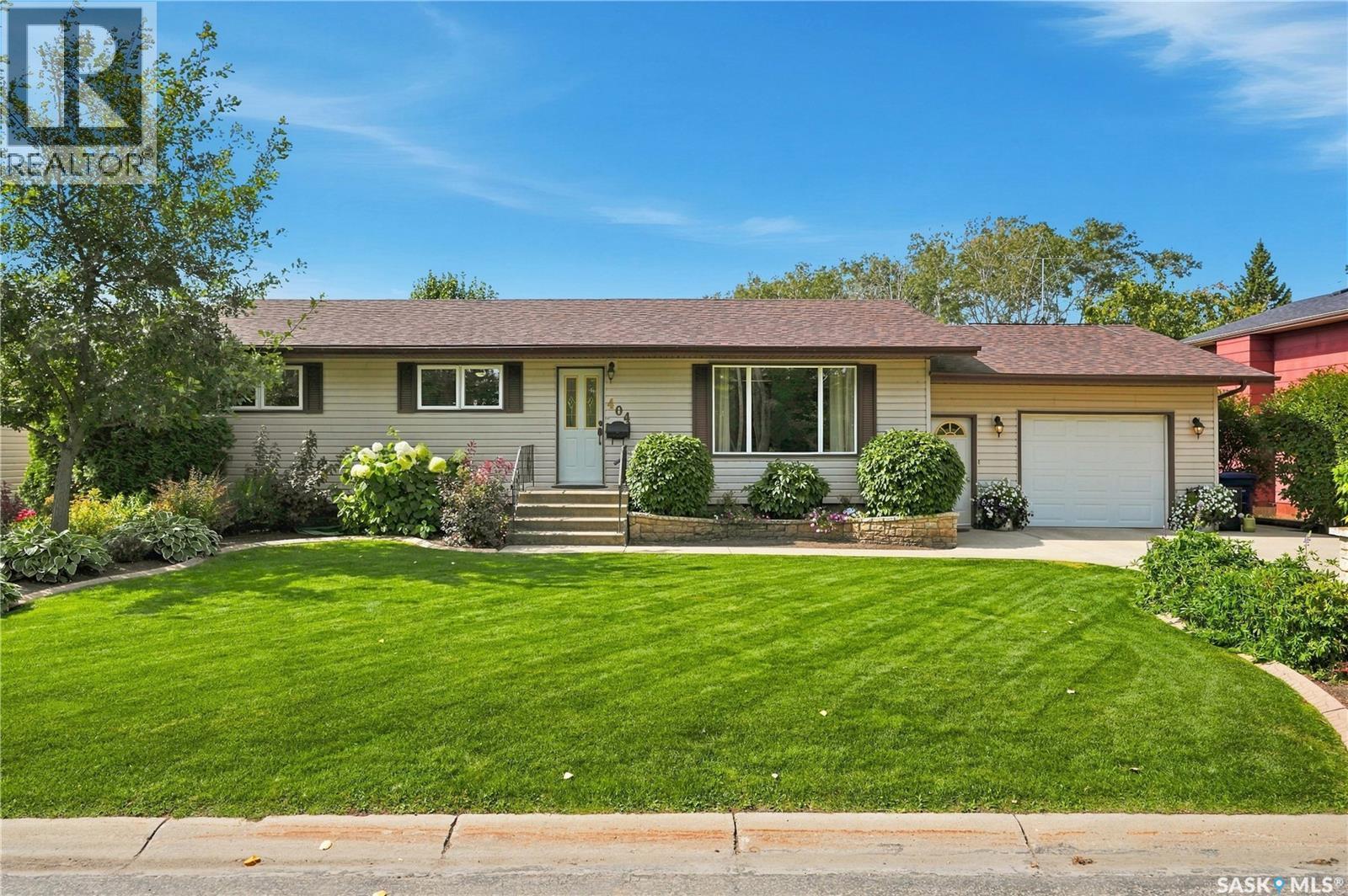 404 9Th Avenue, Rosthern, SK