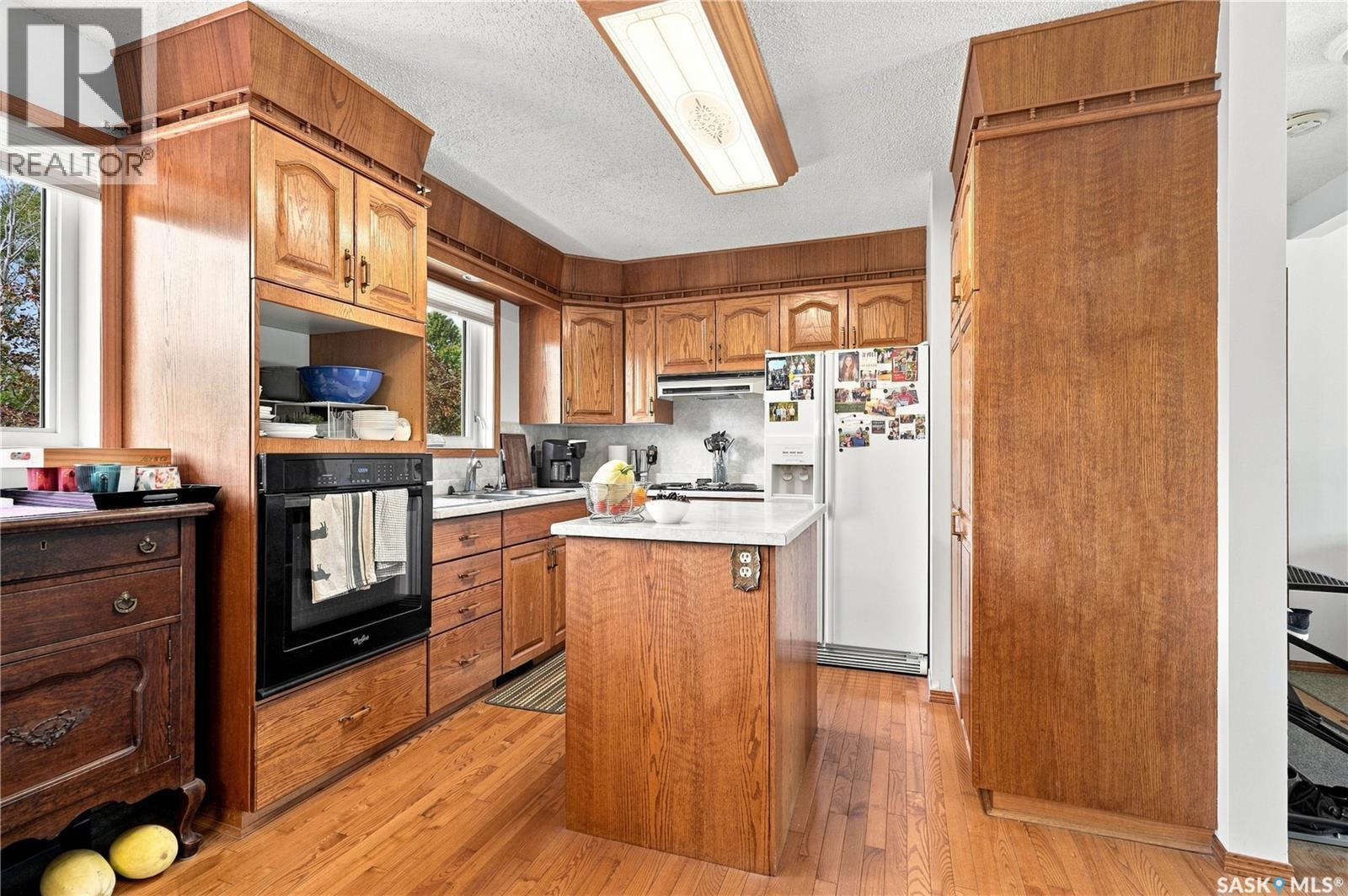 404 9Th Avenue, Rosthern, SK