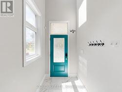 Entrance foyer - 