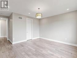 Primary bedroom - 