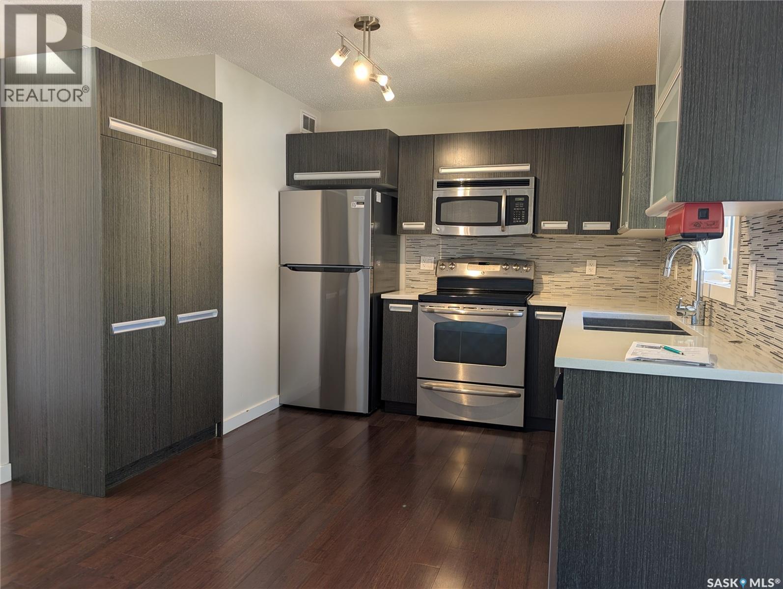 247 245 Ashworth Crescent, Saskatoon, SK
