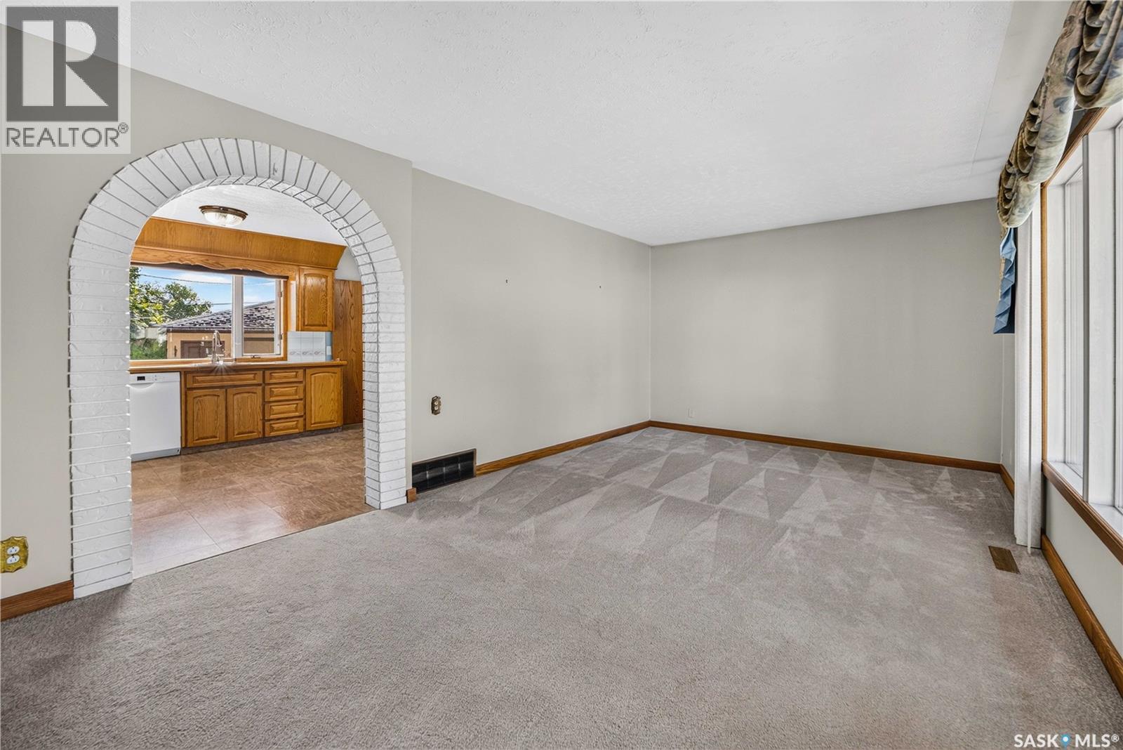 27 Ellison Crescent, Regina, SK