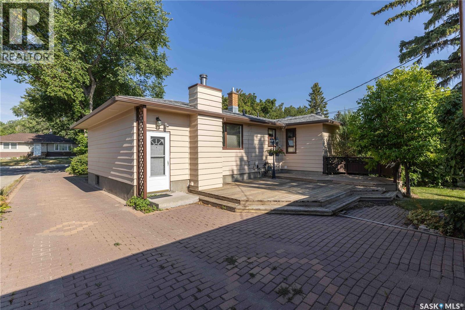27 Ellison Crescent, Regina, SK