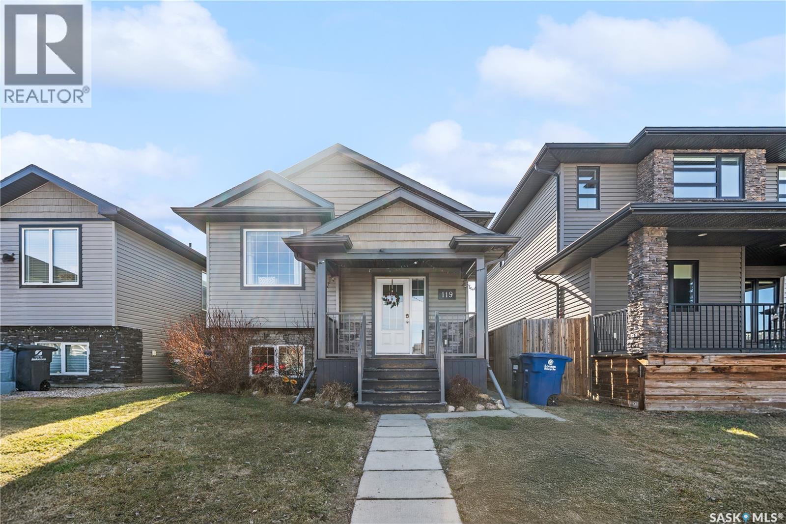 119 Maningas Bend, Saskatoon, SK