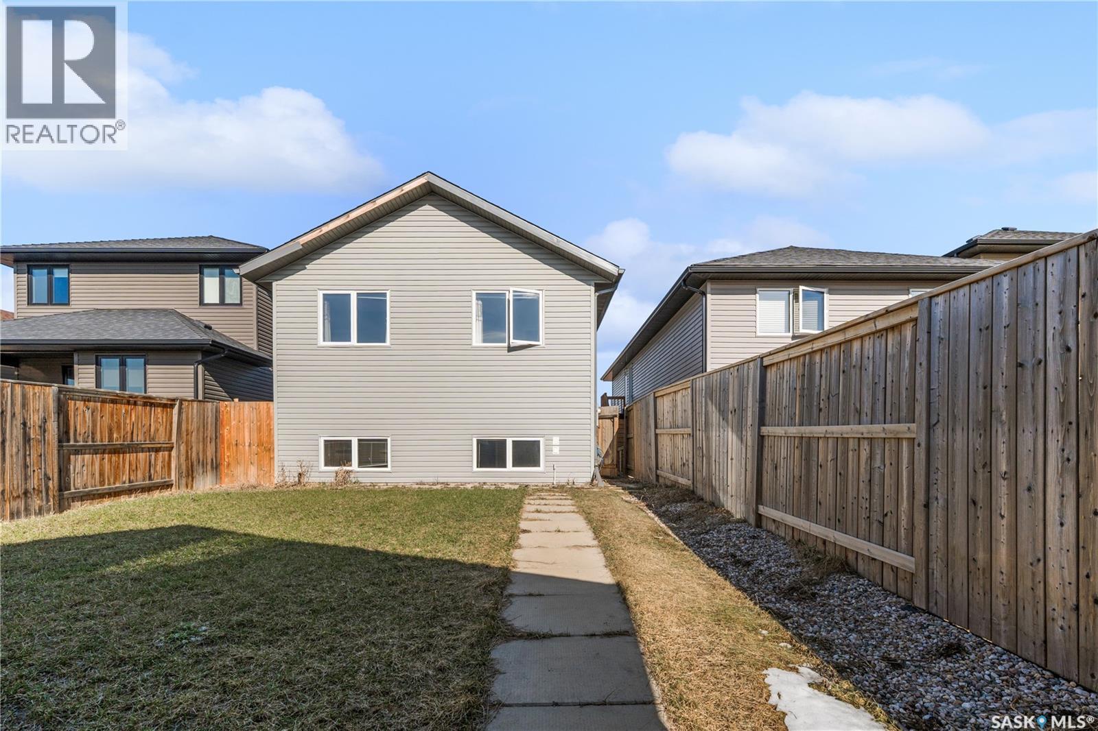 119 Maningas Bend, Saskatoon, SK