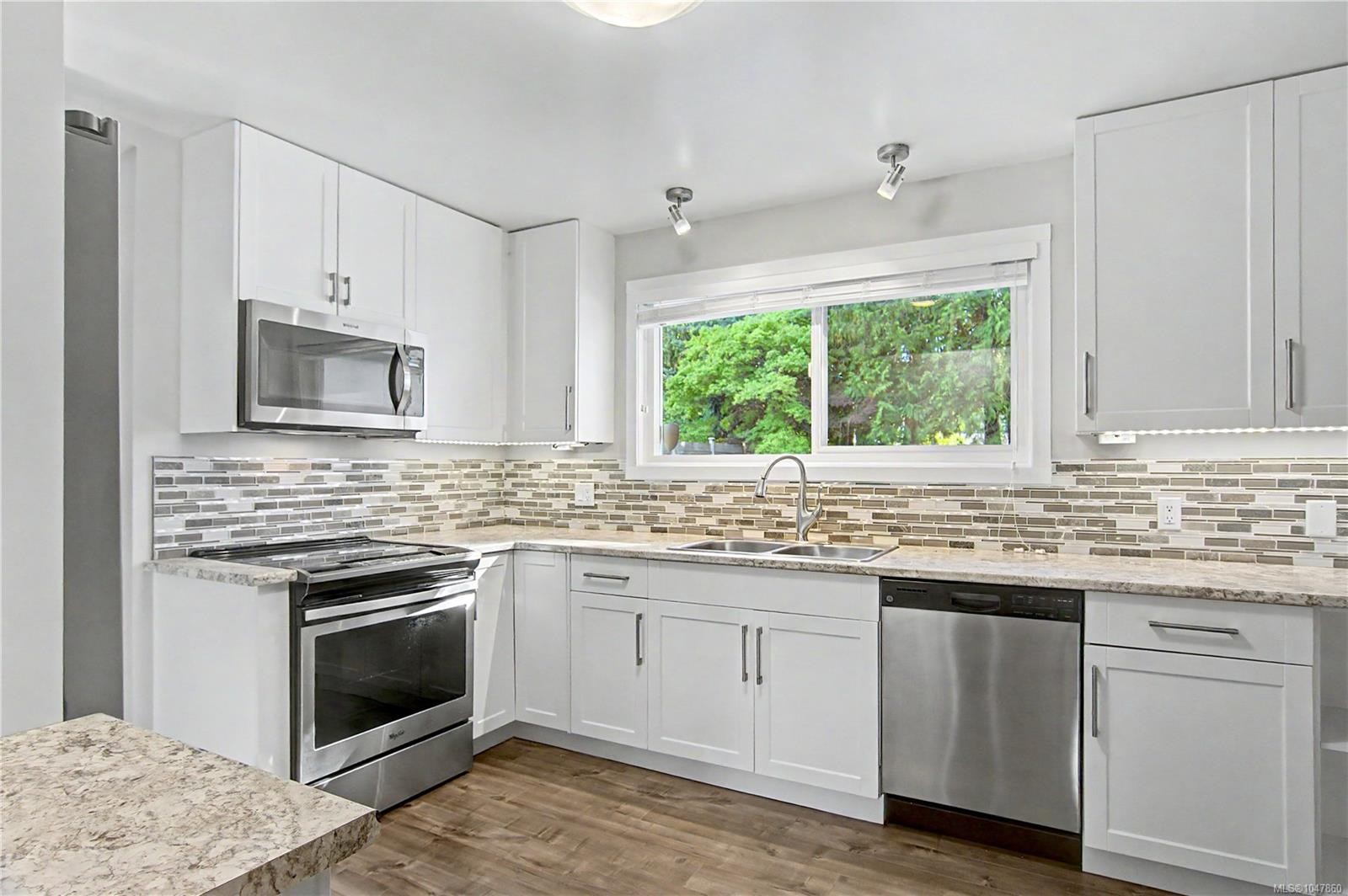 5849 Sunset Rd, Nanaimo, BC