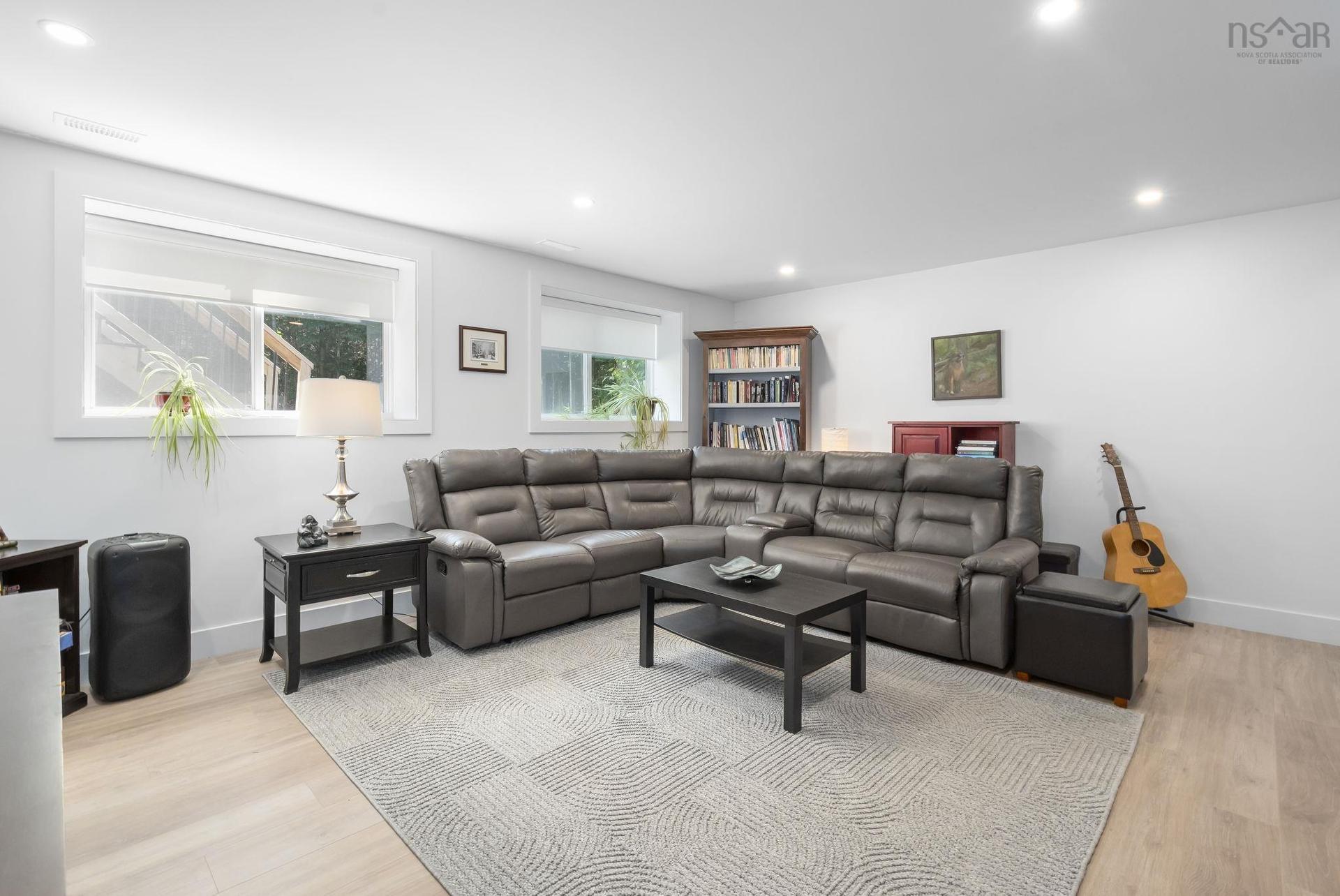 437 Heddas Way, Fall River, NS