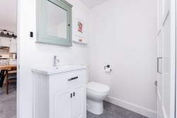 Powder room - 