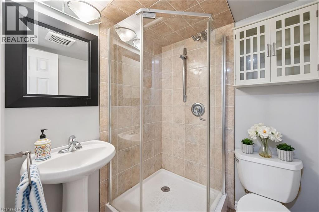 Walk-in shower with glass enclosure and tiled surround - 345 Beechlawn Drive, Waterloo, ON