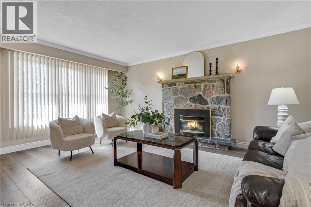 8 Blue Spruce Court, Kitchener, ON