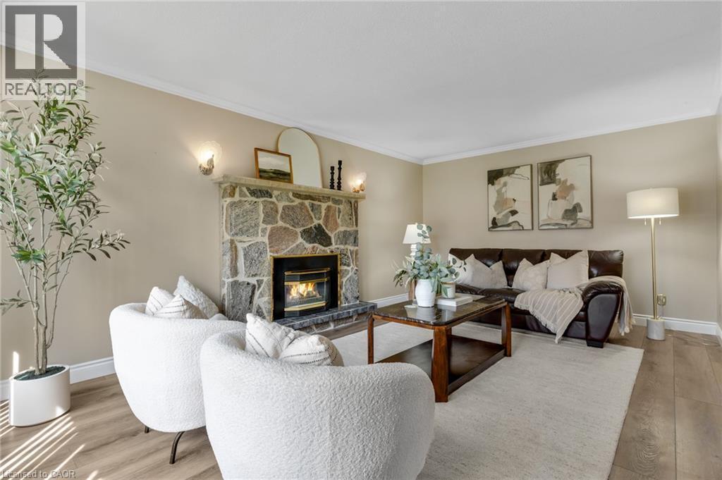 8 Blue Spruce Court, Kitchener, ON