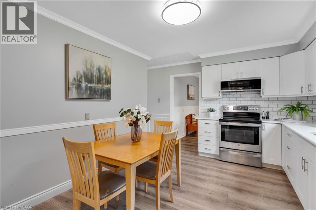 8 Blue Spruce Court, Kitchener, ON