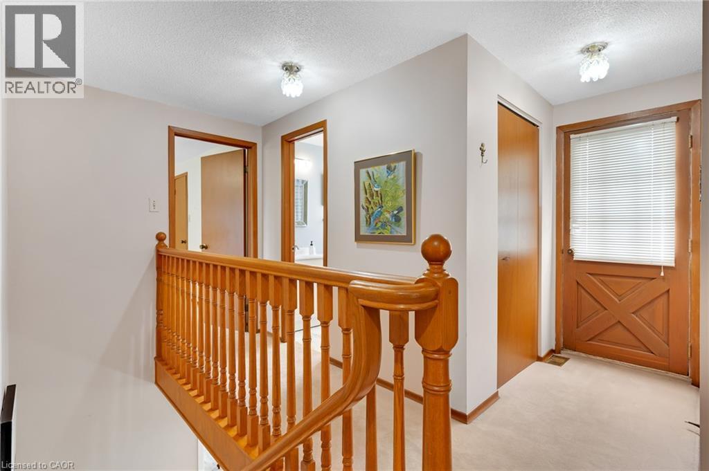 8 Blue Spruce Court, Kitchener, ON