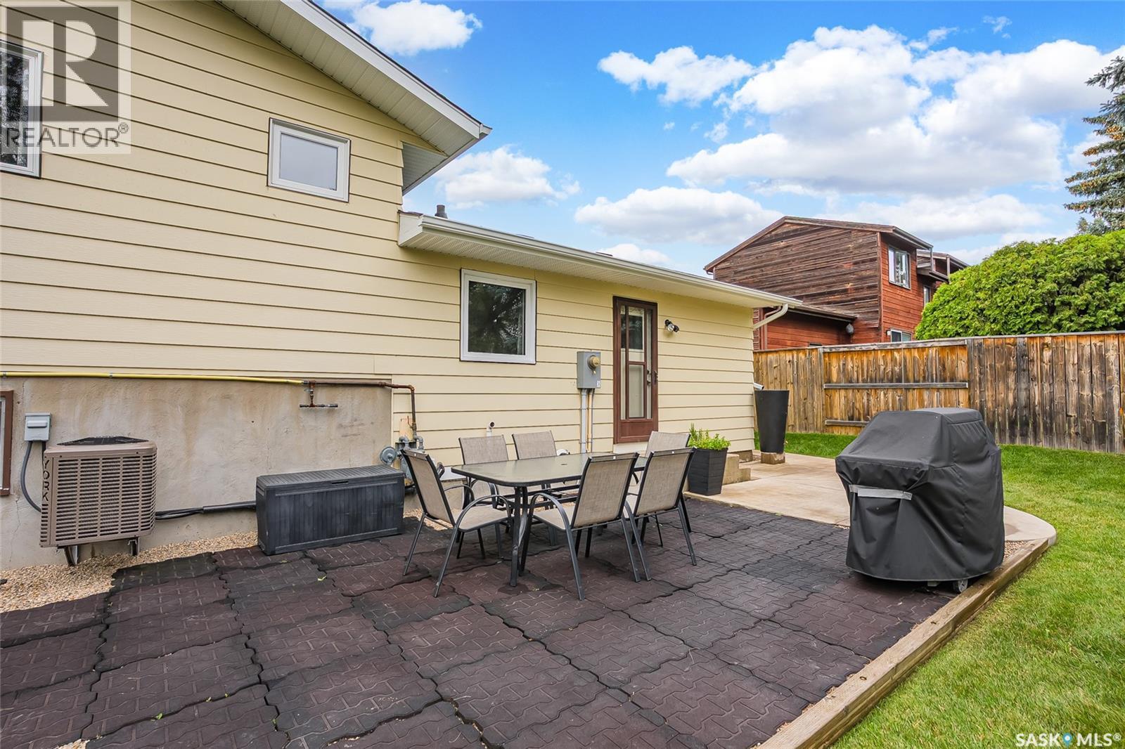 15 Dragan Crescent, Saskatoon, SK