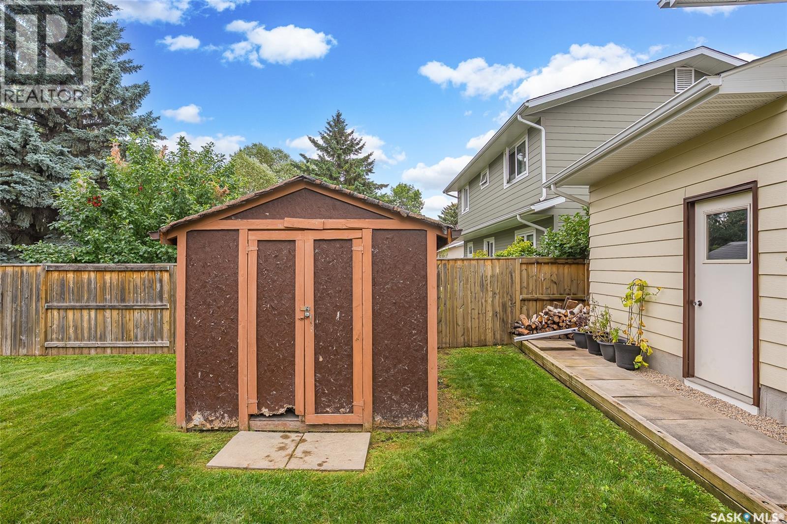 15 Dragan Crescent, Saskatoon, SK