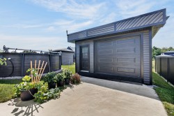 Garage - 