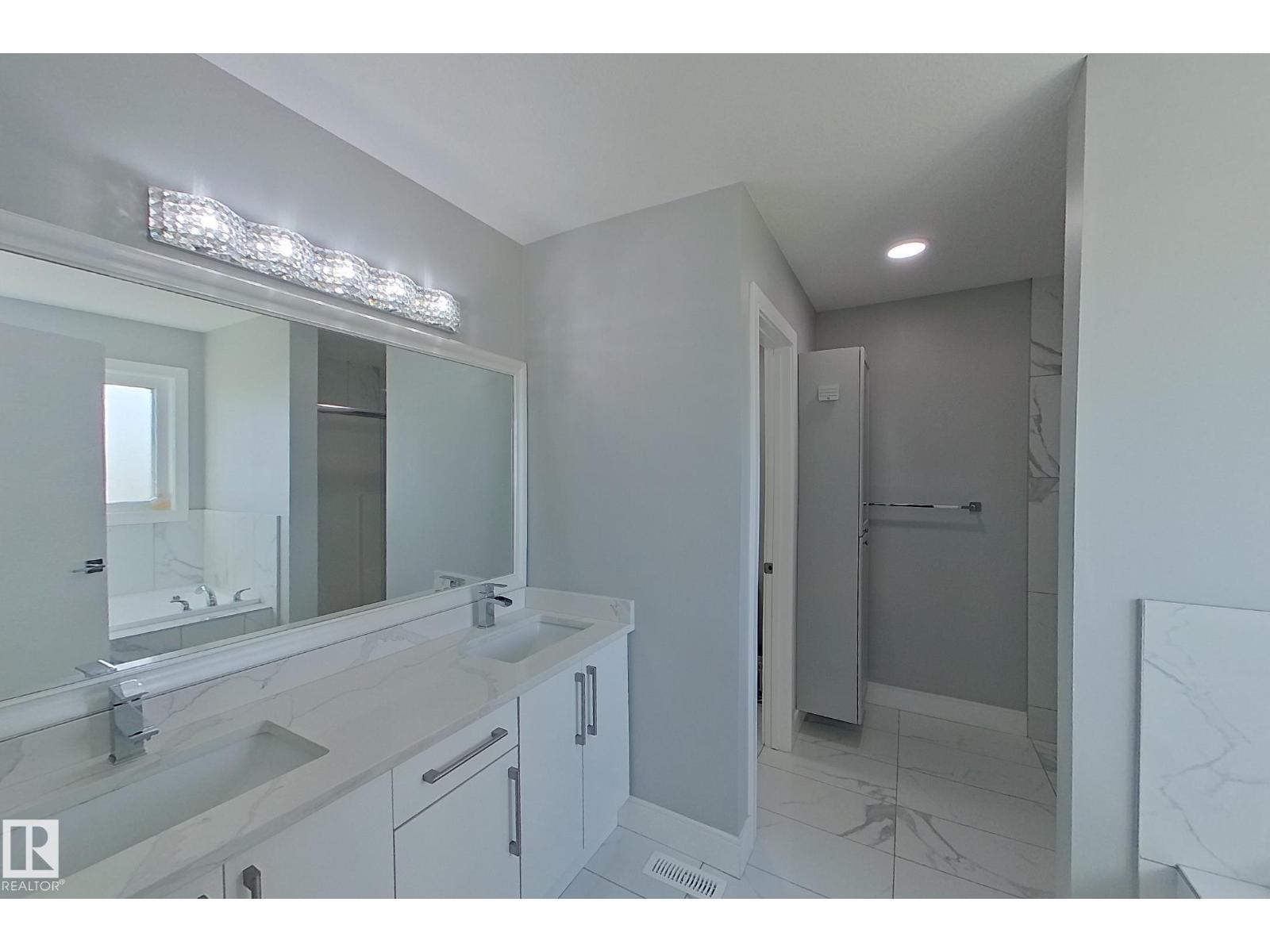 1304 165 St Sw, Edmonton, AB
