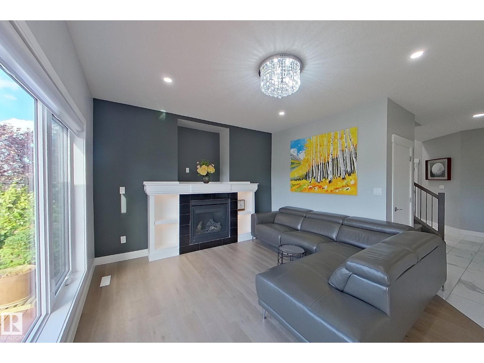 1304 165 St Sw, Edmonton, AB