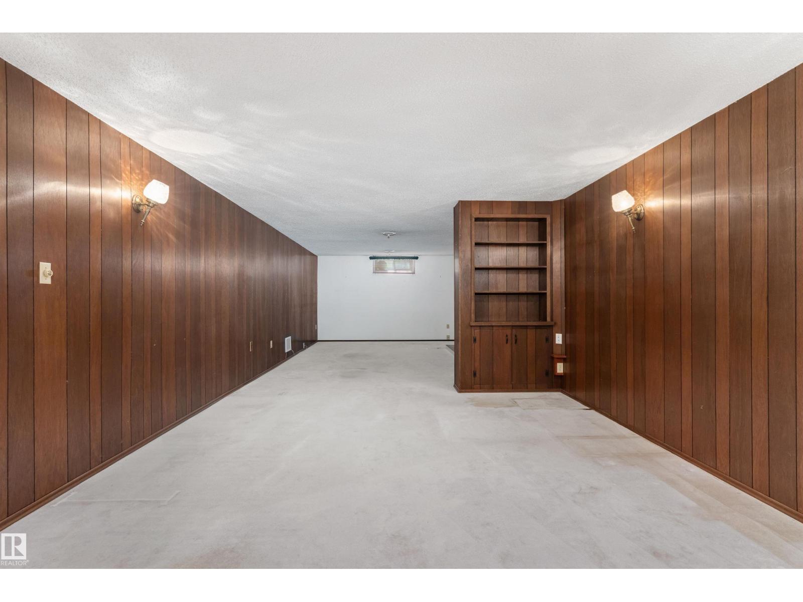 9807 165 St Nw, Edmonton, AB