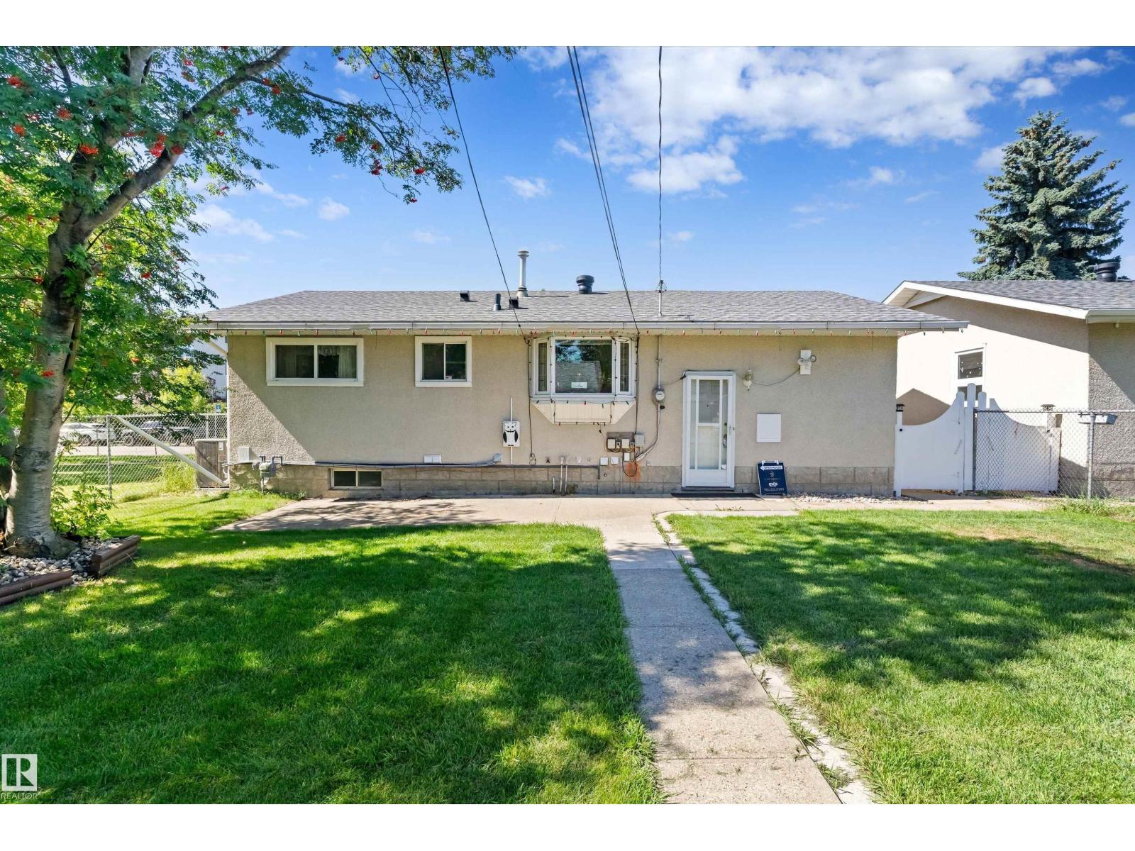 9807 165 St Nw, Edmonton, AB