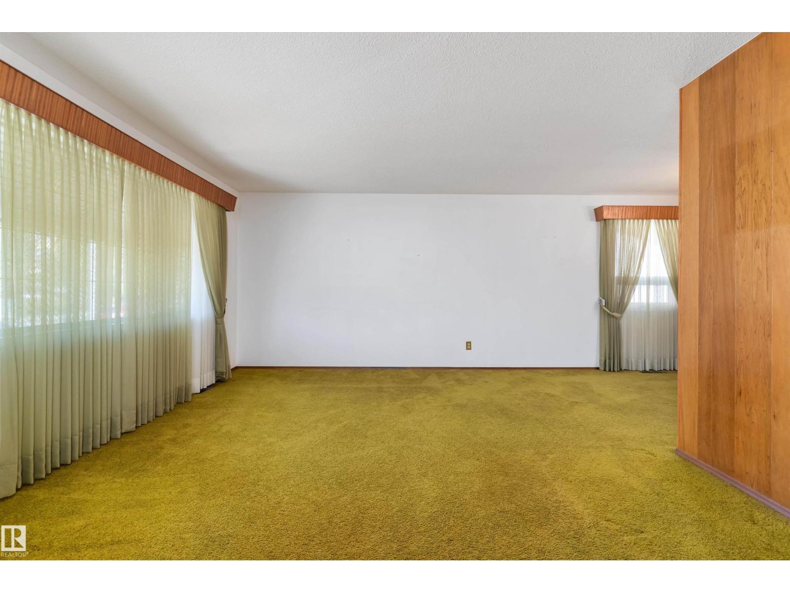 9807 165 St Nw, Edmonton, AB