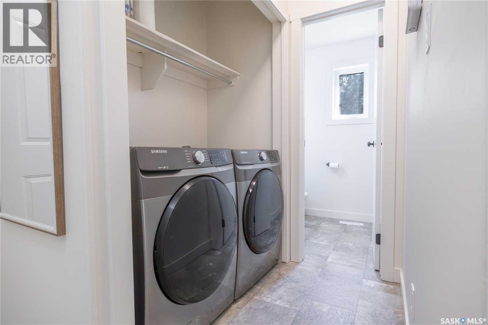 230 Hogg Way, Saskatoon, SK