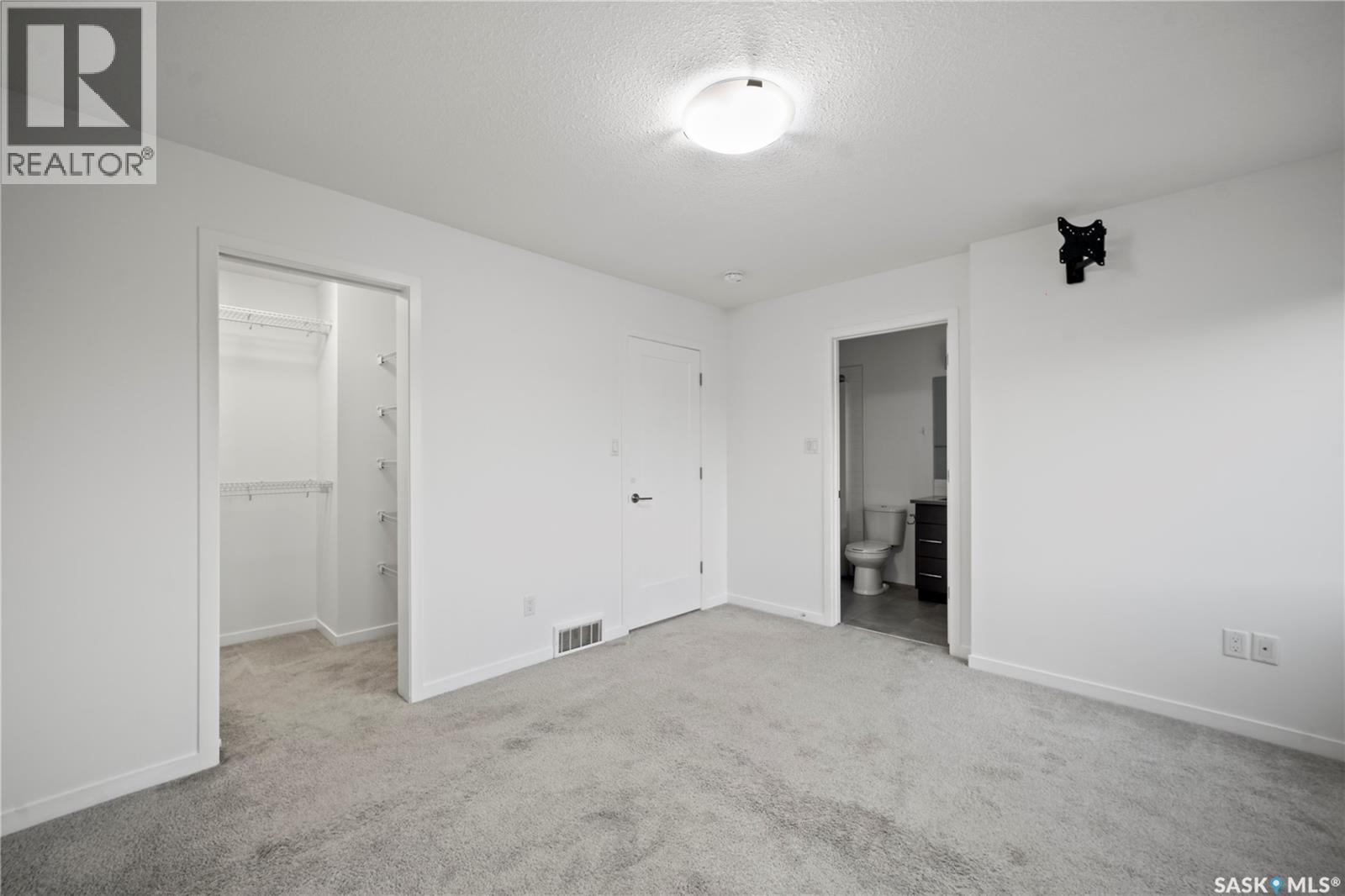 5606 Mccaughey Street, Regina, SK