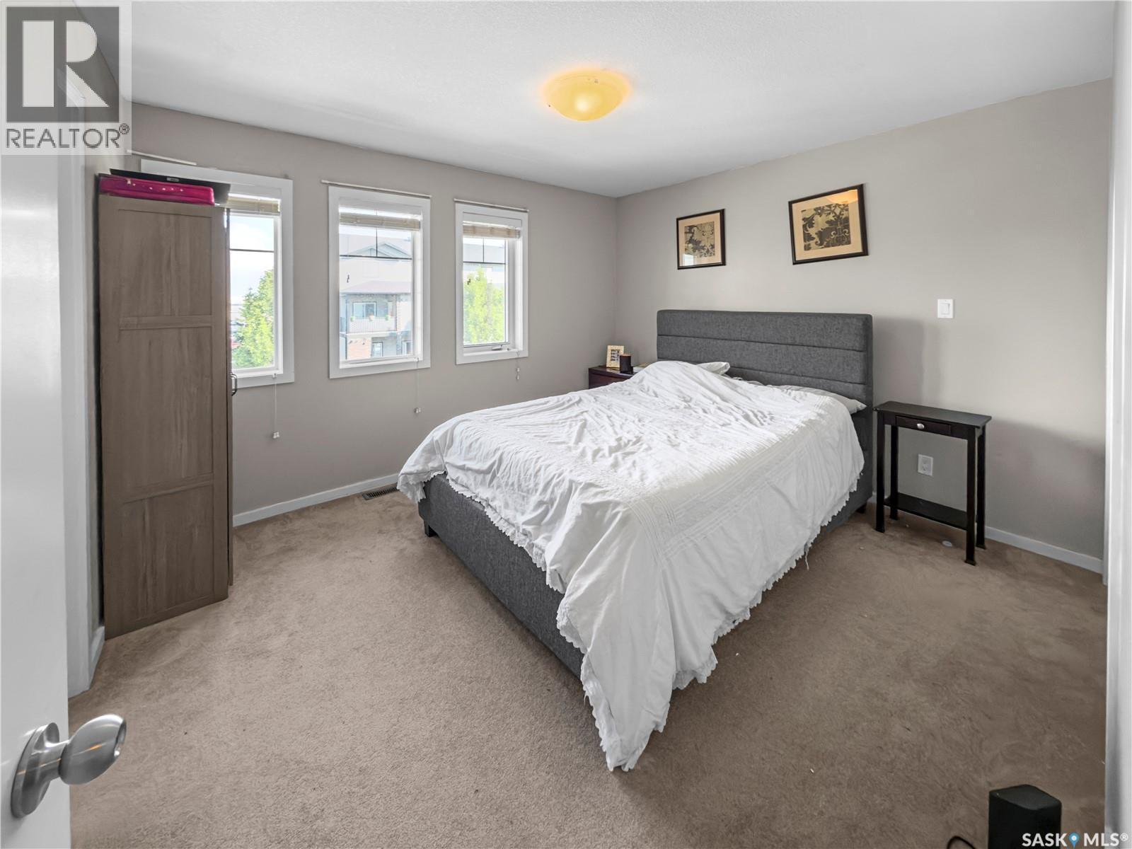 558 Geary Crescent, Saskatoon, SK