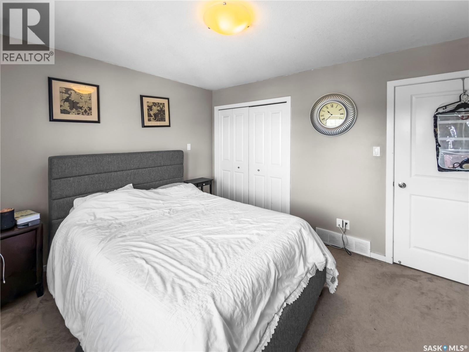 558 Geary Crescent, Saskatoon, SK