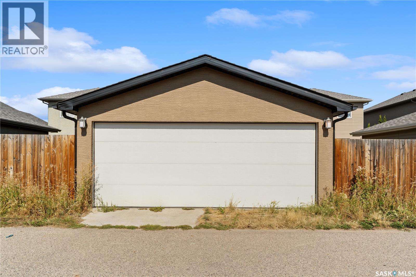 558 Geary Crescent, Saskatoon, SK
