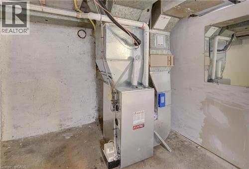 high effeciency gas furnace and central air - 24 Hunt Street, Hamilton, ON 
