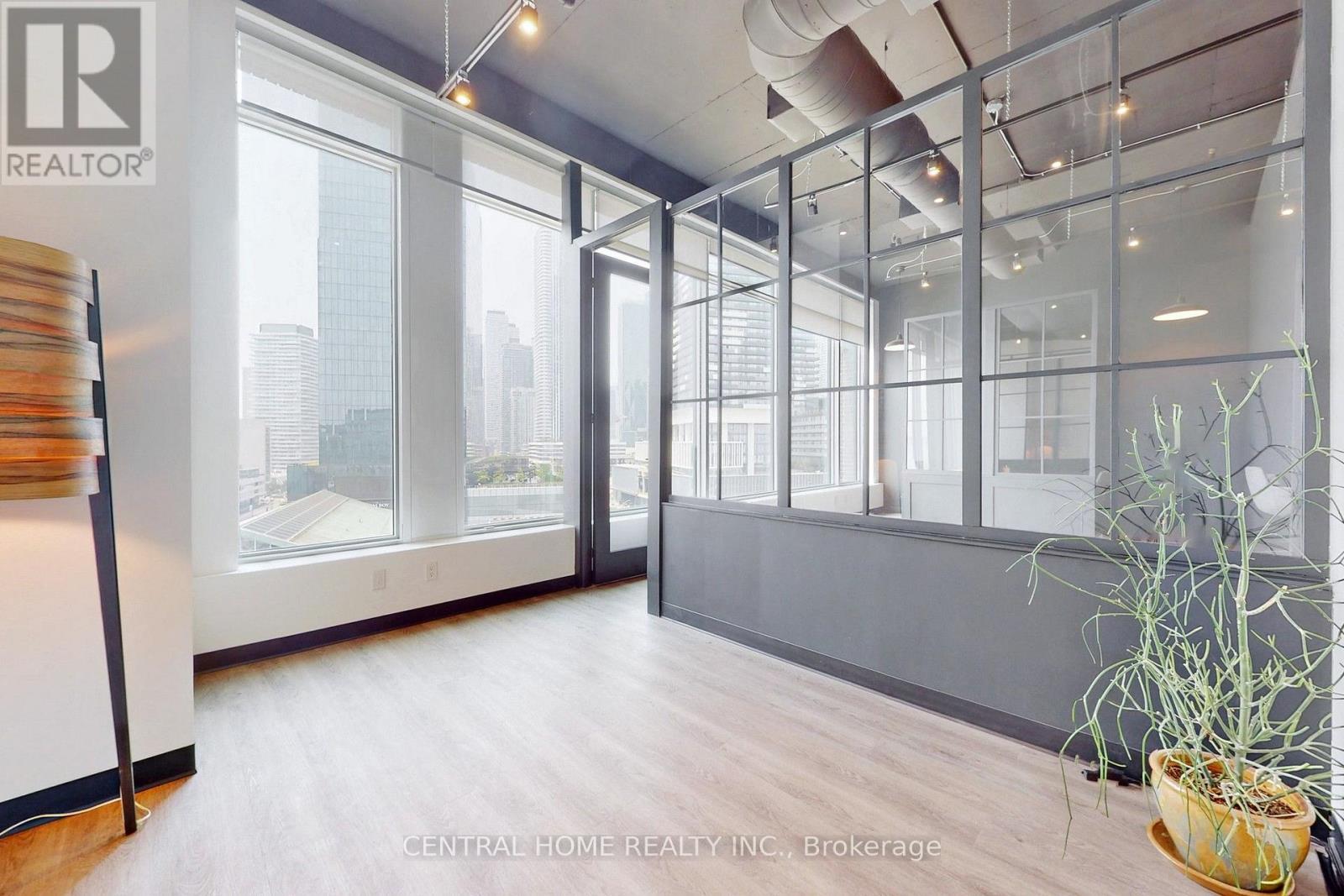 620 - 130 Queens Quay E, Toronto, ON