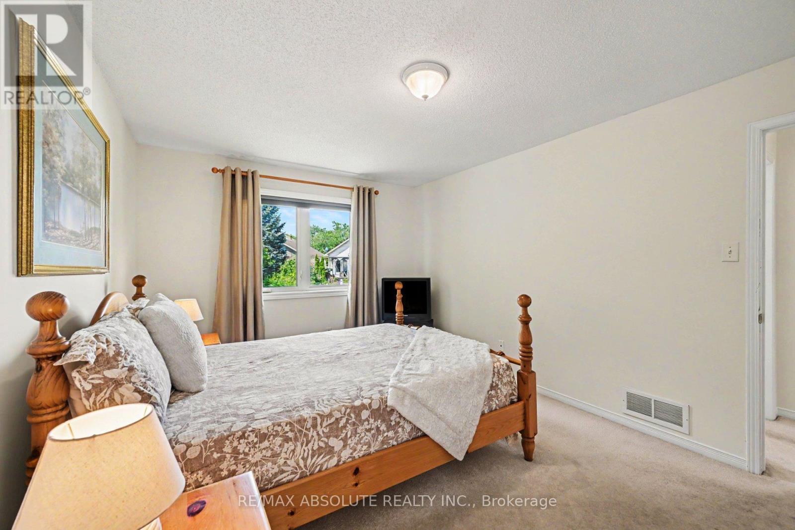 1 River Ridge Crescent, Arnprior, ON