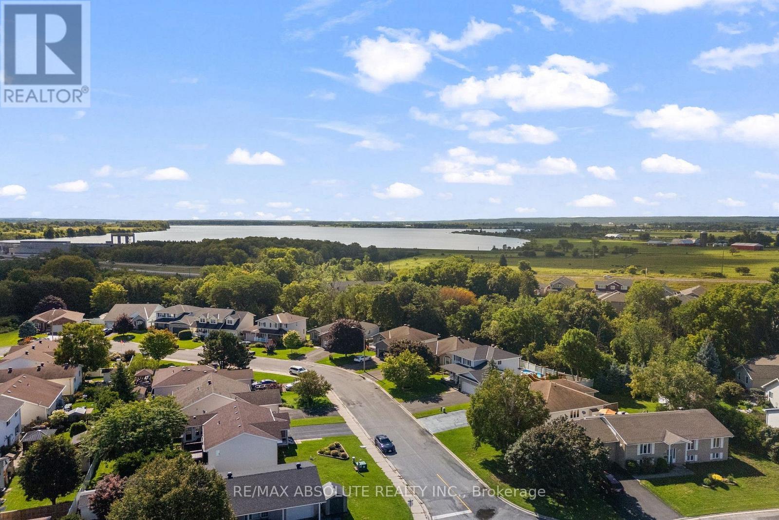 1 River Ridge Crescent, Arnprior, ON