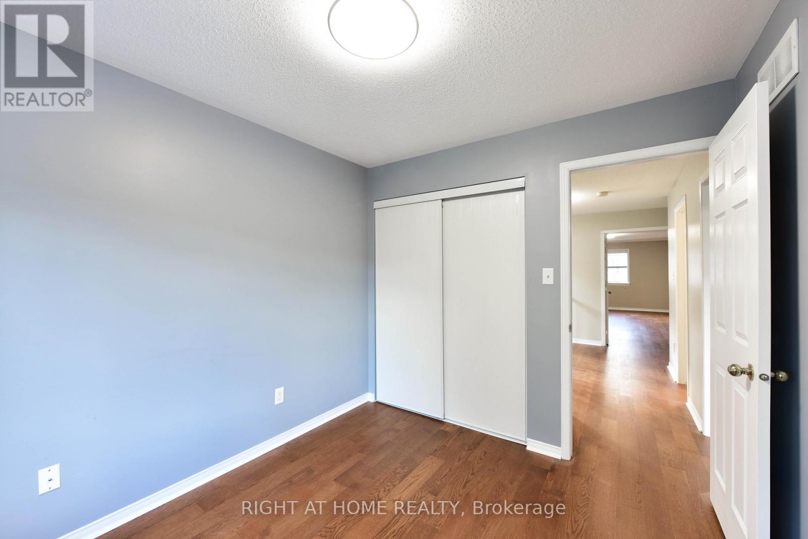 118 Braddock Private, Ottawa, ON
