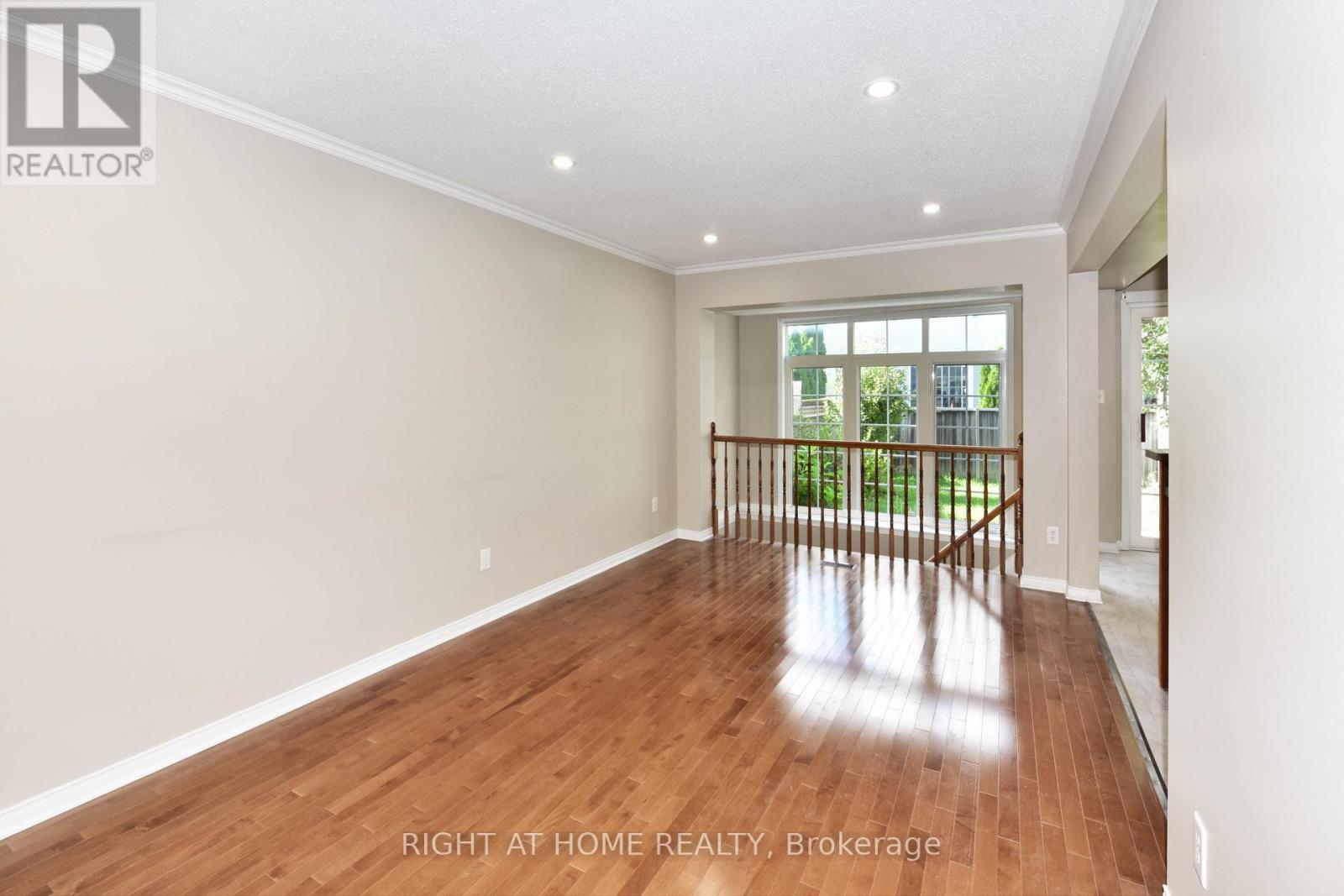 118 Braddock Private, Ottawa, ON