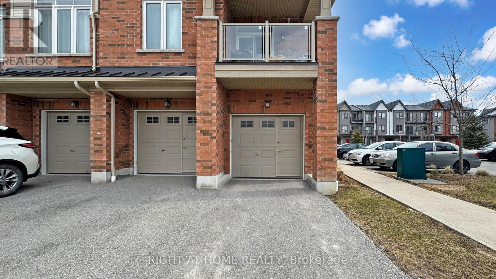 16 - 2710 William Jackson Drive E, Pickering, ON