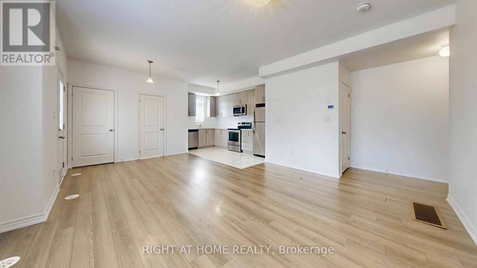 16 - 2710 William Jackson Drive E, Pickering, ON