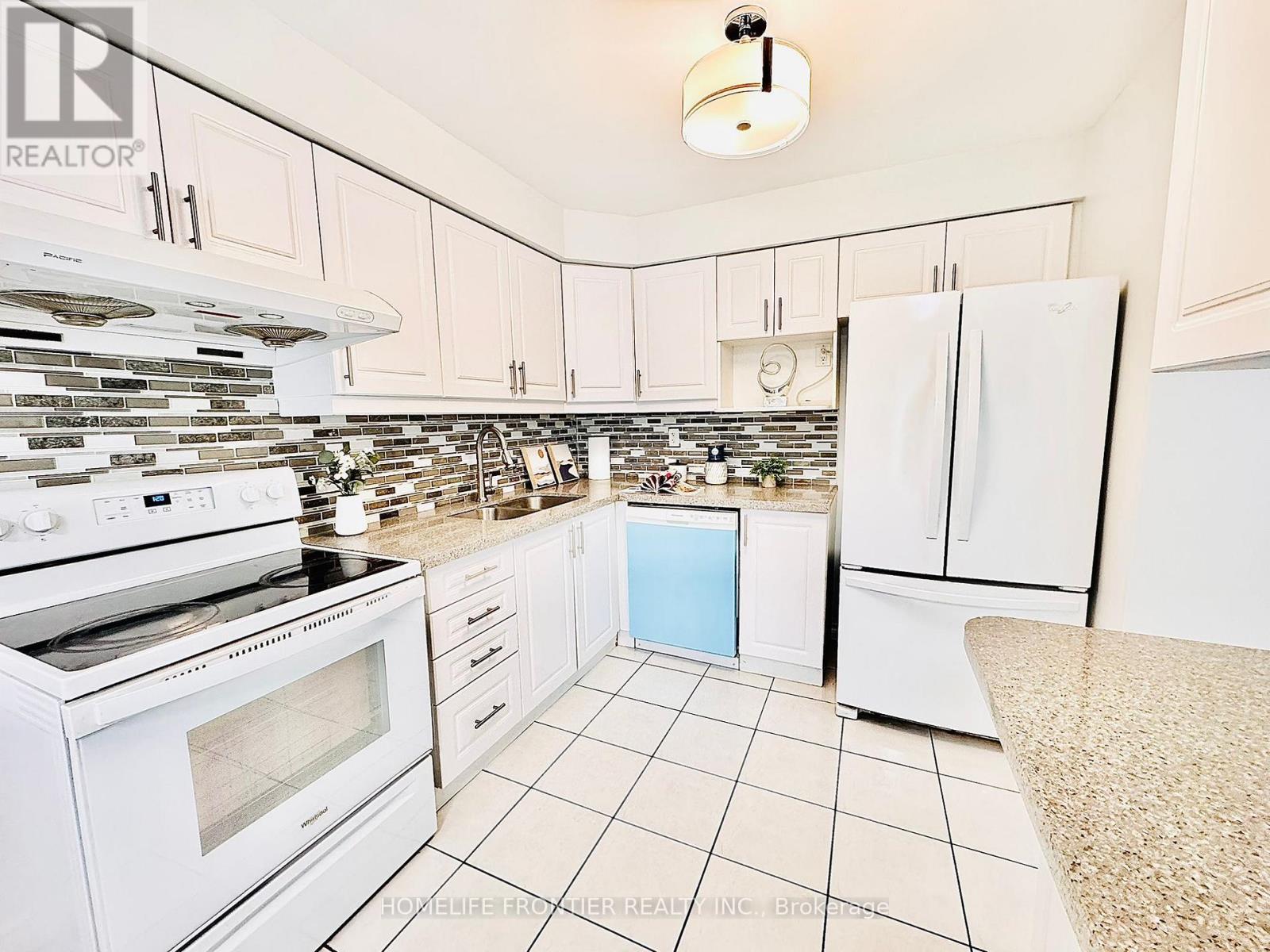 133 Thorny Vine Way E, Toronto, ON