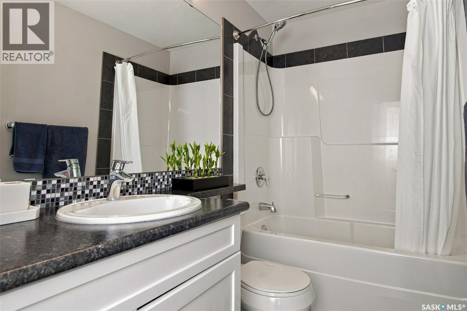 3754 Green Moss Lane, Regina, SK