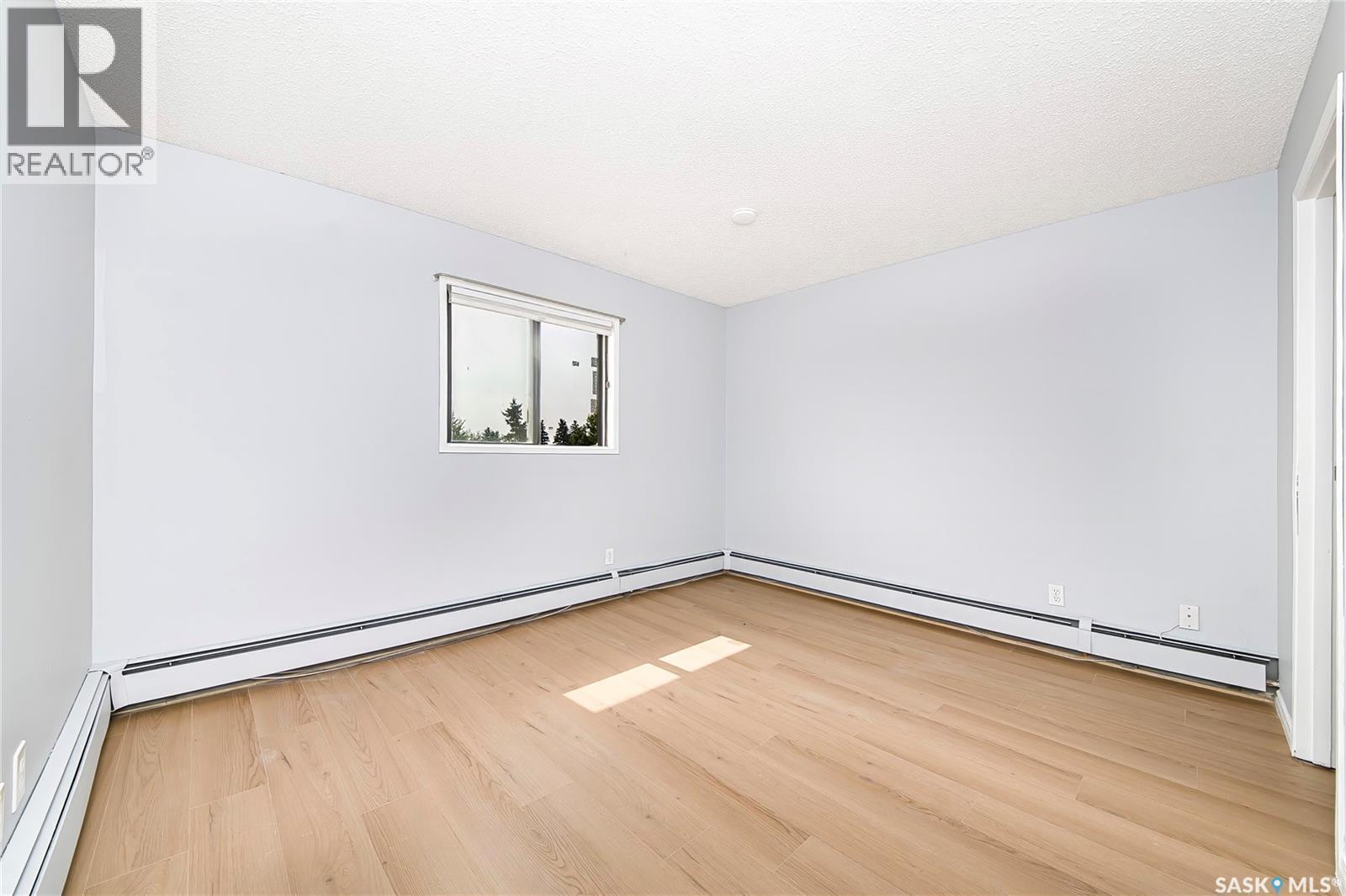 301 335 Kingsmere Boulevard, Saskatoon, SK