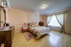 Lower level bedroom - 