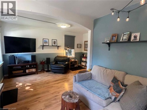 270 West 18Th Street, Hamilton, ON 