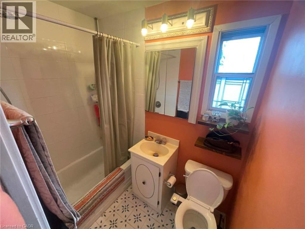 270 West 18Th Street, Hamilton, ON