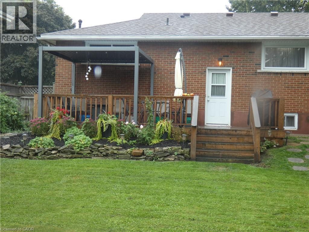 15 Collier Crescent, Hamilton, ON