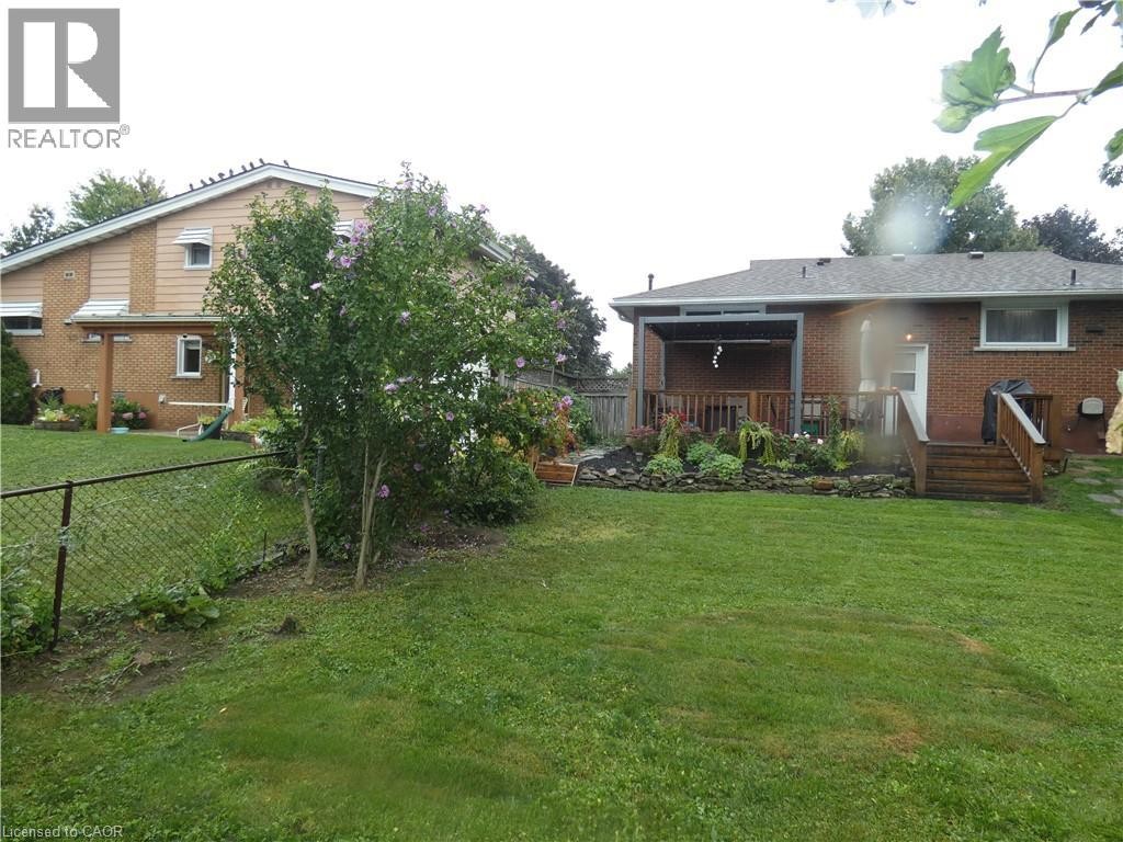 15 Collier Crescent, Hamilton, ON