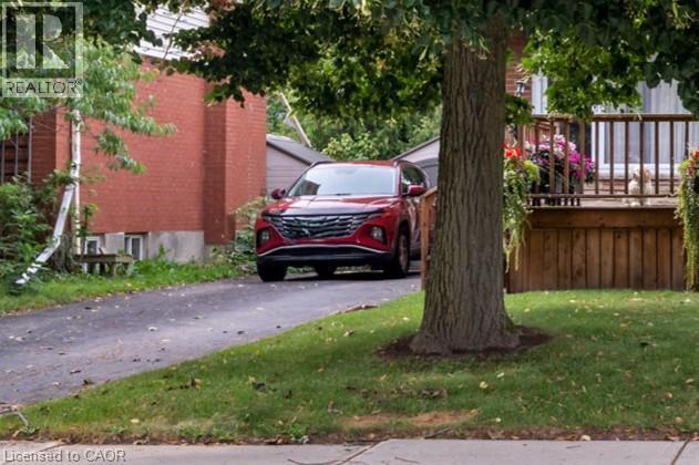 15 Collier Crescent, Hamilton, ON