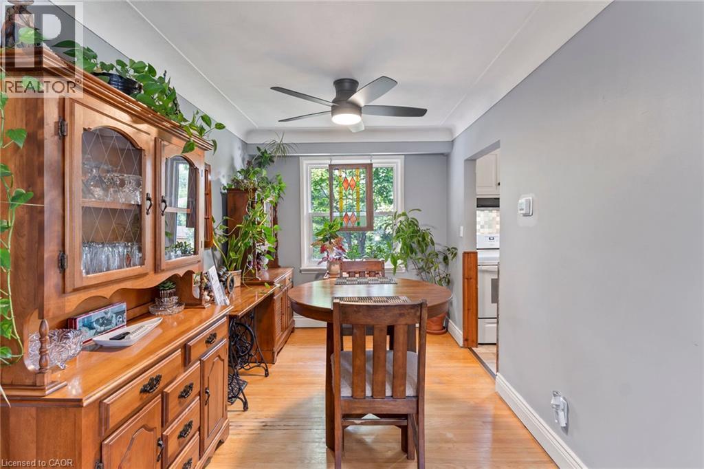 15 Collier Crescent, Hamilton, ON