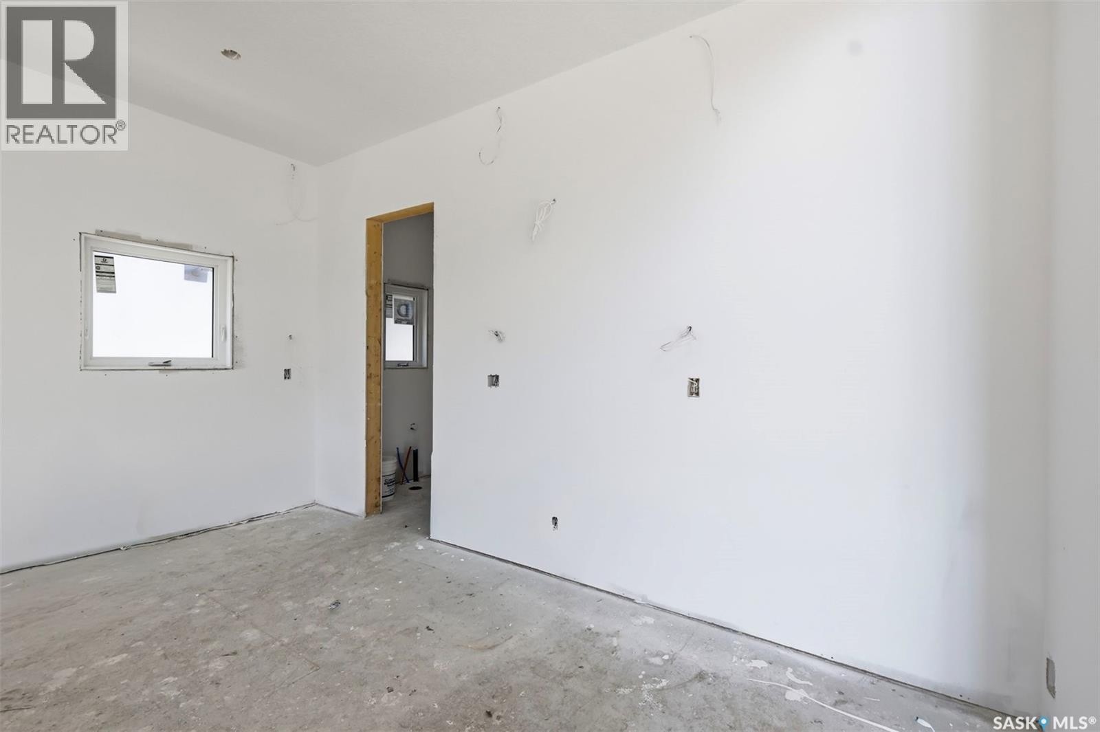 390 Sharma Crescent, Saskatoon, SK